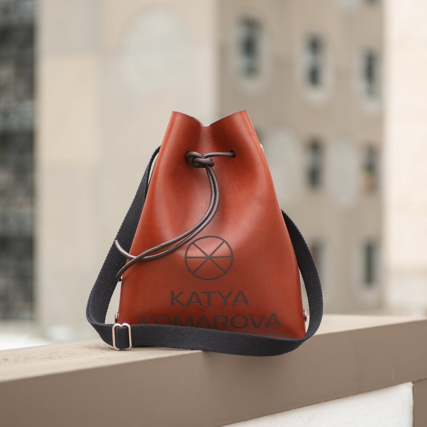 bucket bag